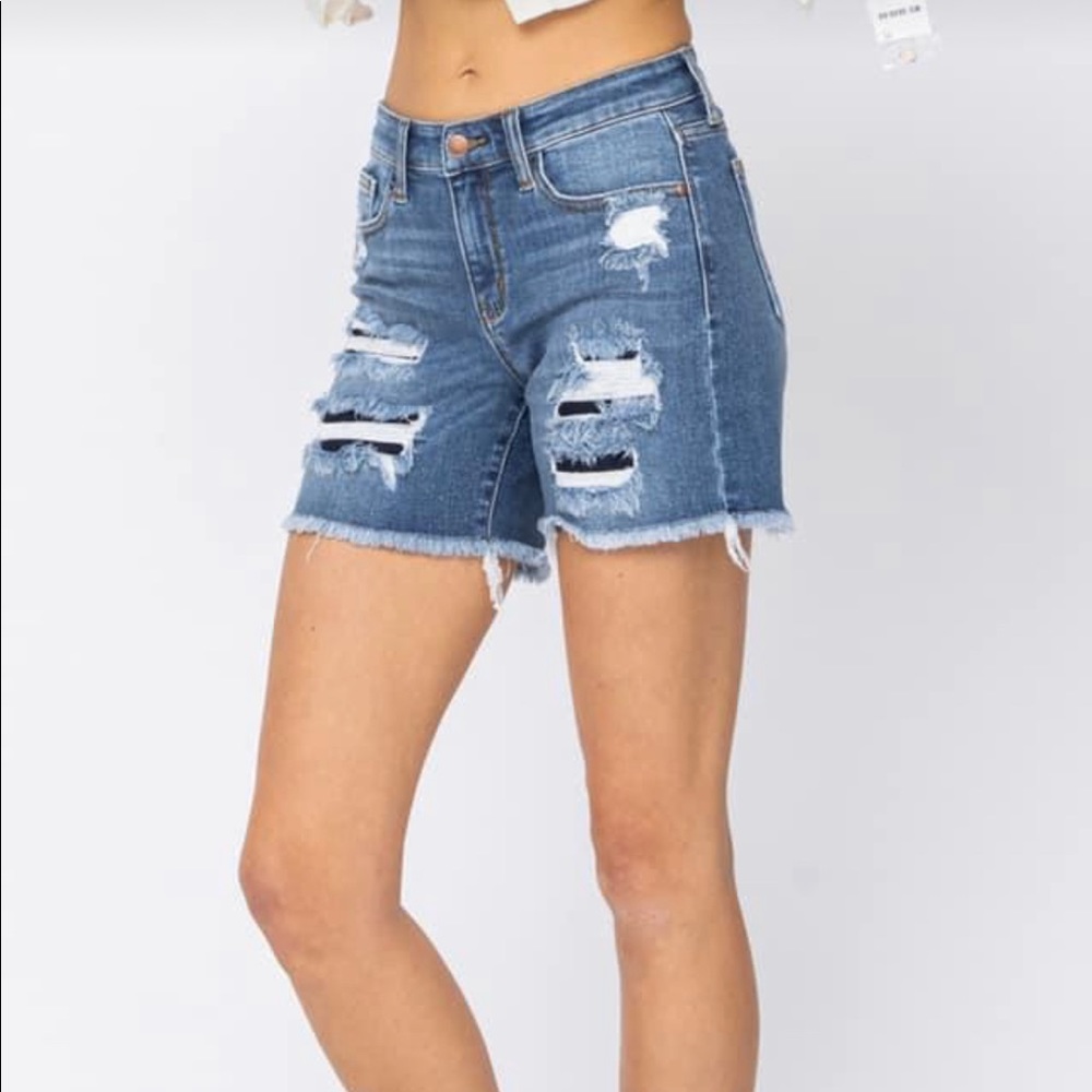 Judy Blue Mid Rise Cut Off Patch Denim shorts